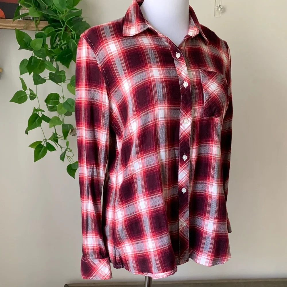 Gap Plaid Button Down - Picture 3 of 5